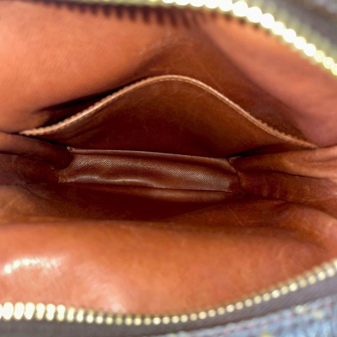 ルイヴィトン　アマゾン　ショルダーバック　ヌメ革　モノグラム