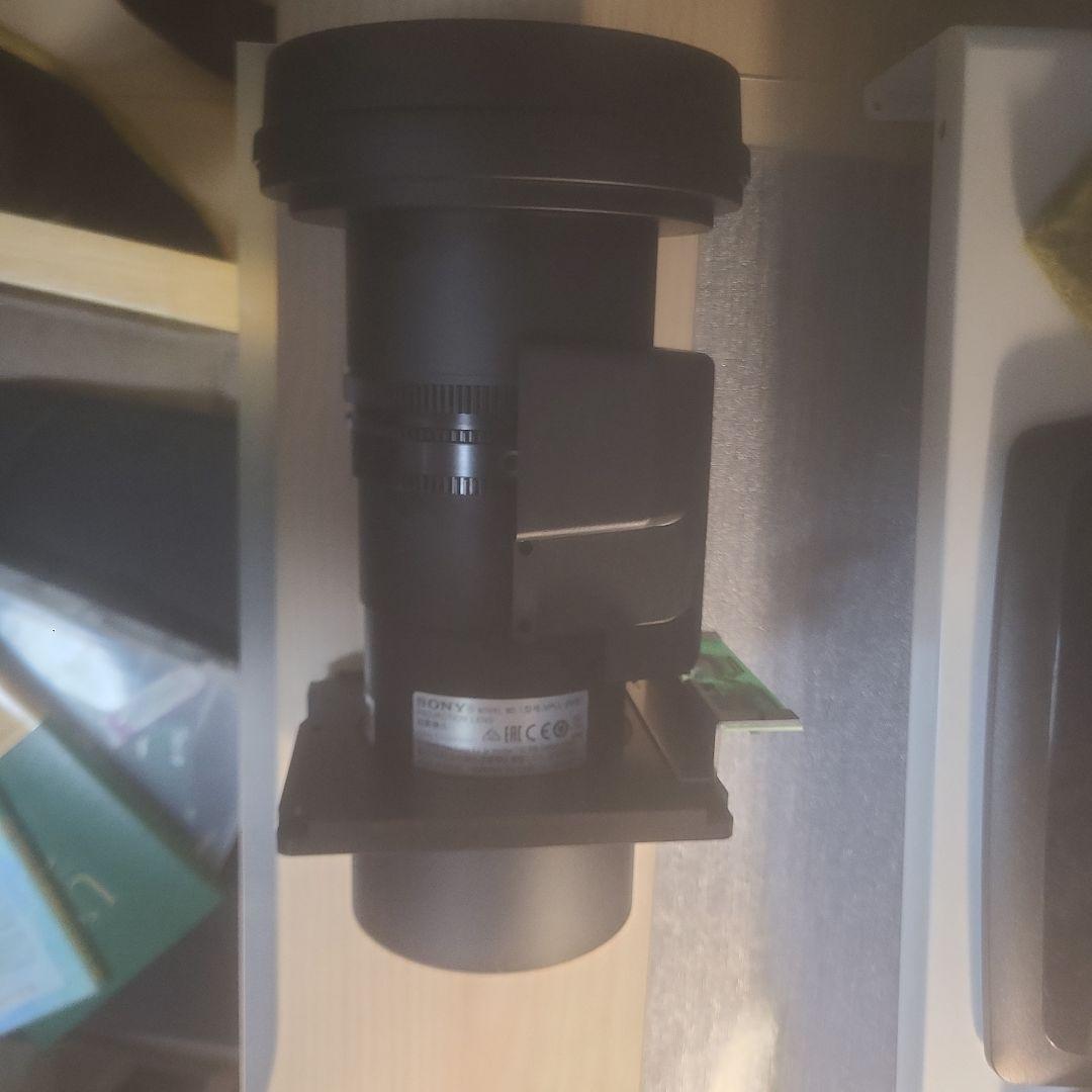 美品240万円　9000ルーメン レーザープロジェクター