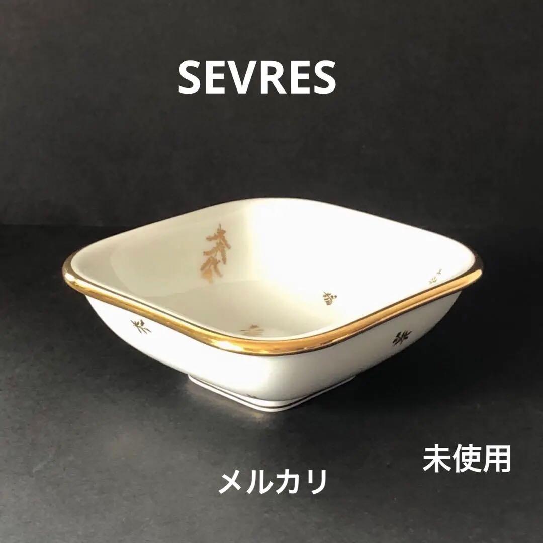 セーブル角形ディッシュ☆白磁金彩☆24K金彩小花紋様☆仏ヴィンテージ未使用