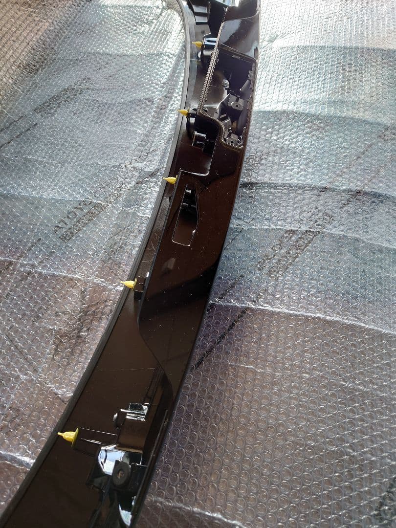 ハリアー60後期 バックドアガーニッシュ