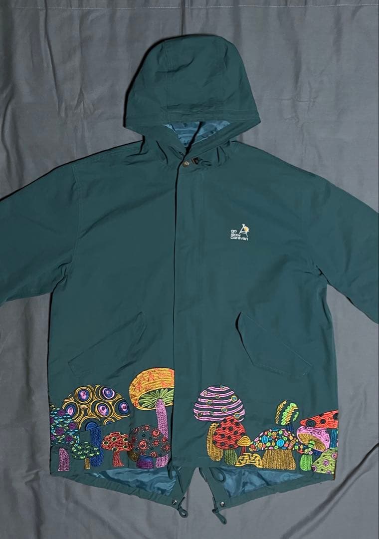 go slow caravan / コットンナイロンパネル刺繍モッズコート