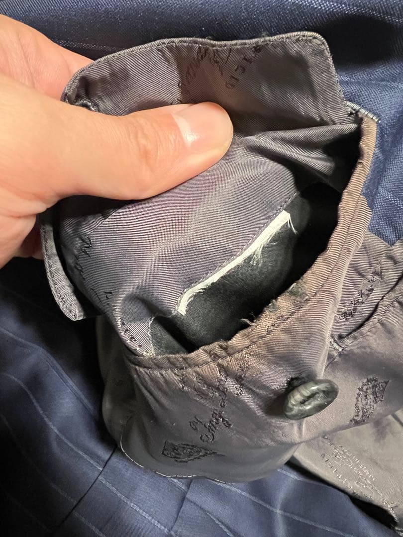 定価約28万 ロロピアーナ　ネイビースーツ　サイズ約48