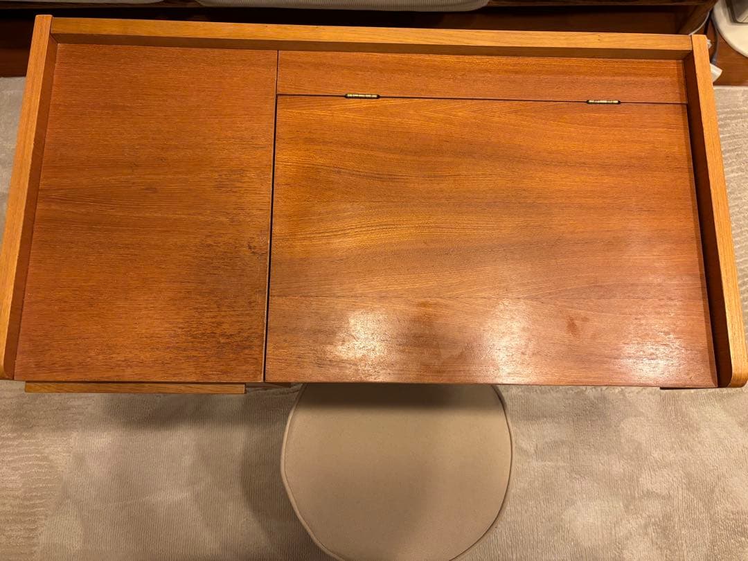 unico ドレッサー、椅子