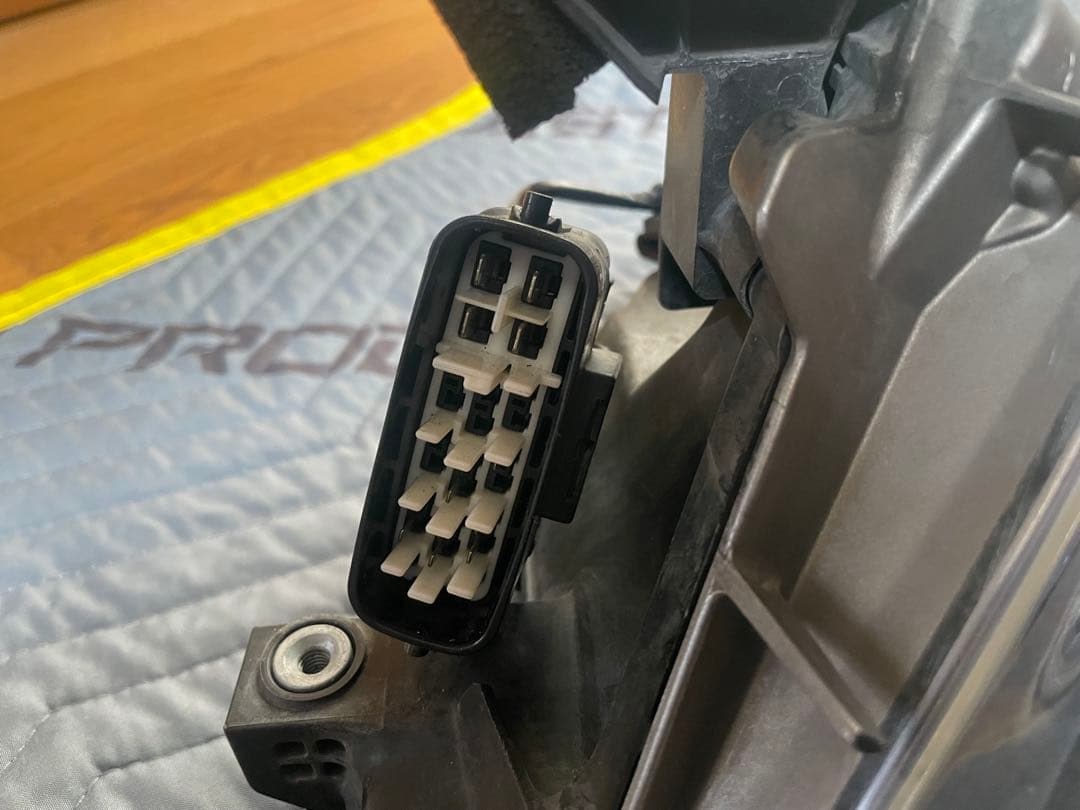 LEXUS LS600 中期　純正3眼LED ヘッドライト