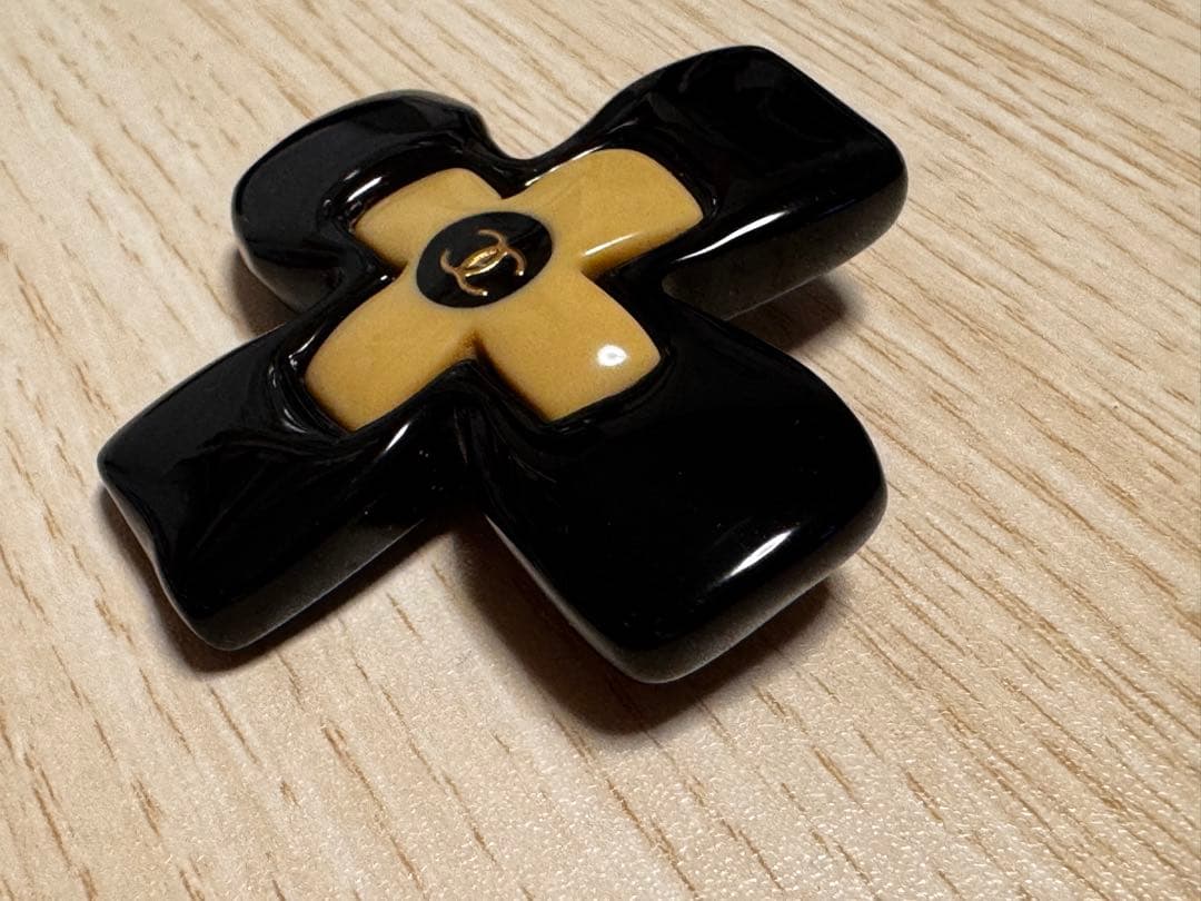 CHANEL ヴィンテージブローチ　クロスデザイン　CCマーク