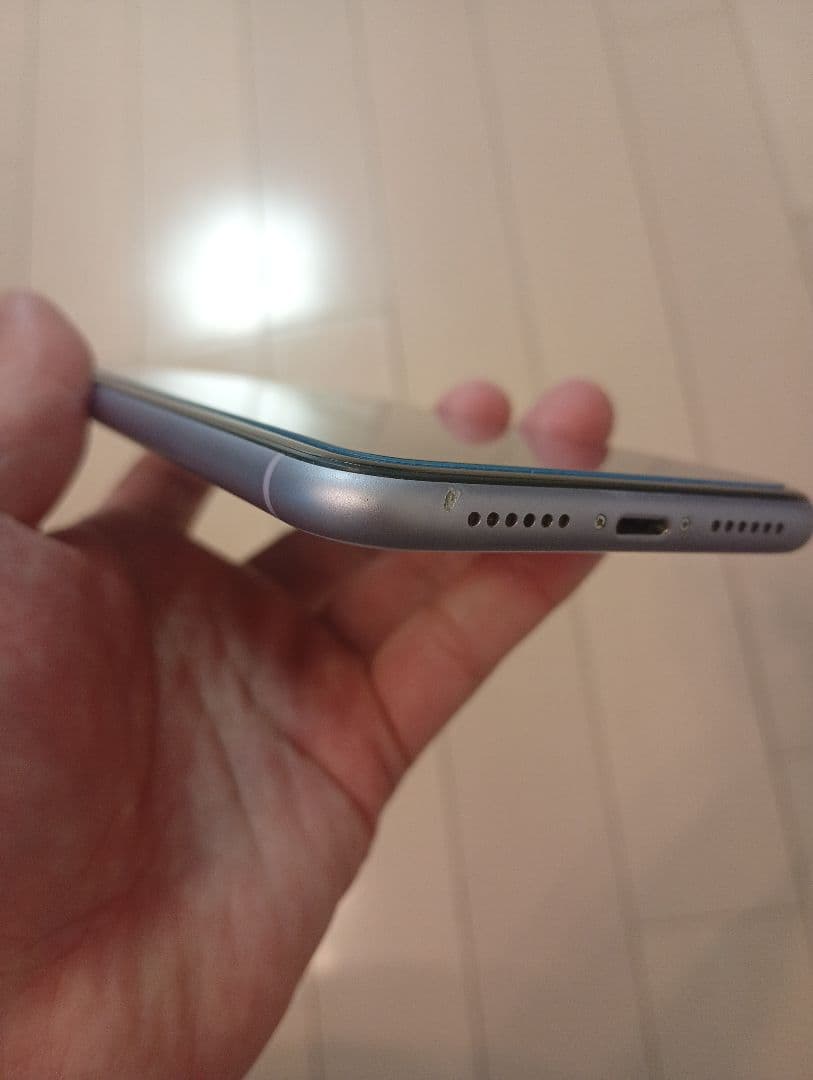 iPhone11　SIMフリー　128GB　美品　おまけつき