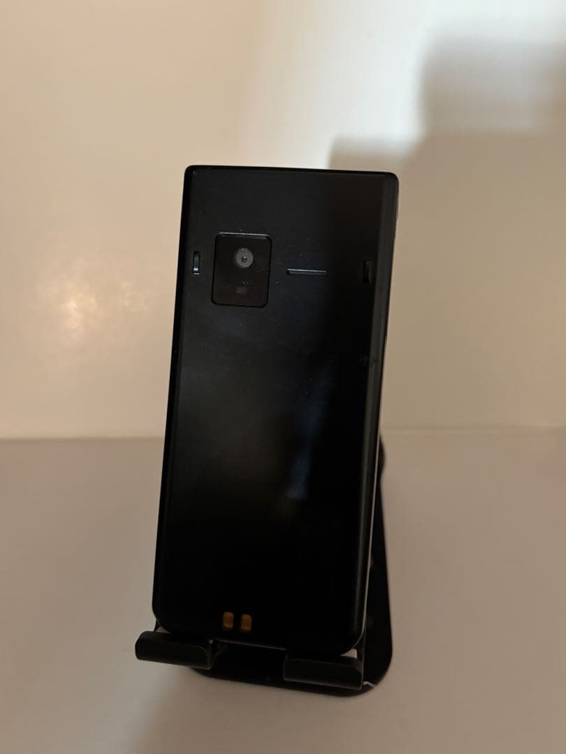 『充電器付き』arrows　ブラック SIMフリー　F-03L ワンセグ　4G