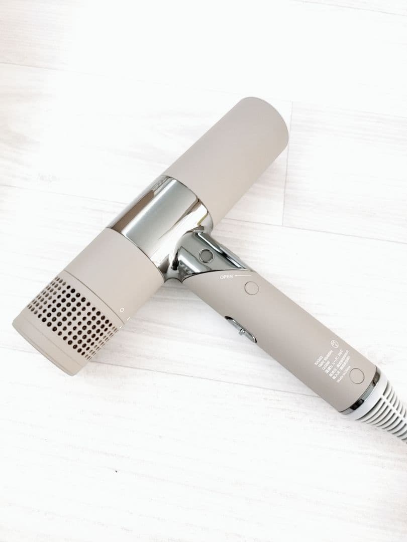 新品同様☺KINUJO 絹女 ドライヤー キヌジョ