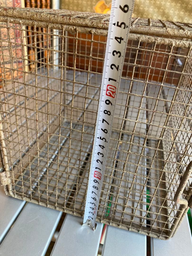 メッシュボックス　ワイヤーかご　壁掛け　鳥籠　アンティーク　サビサビ　ラック