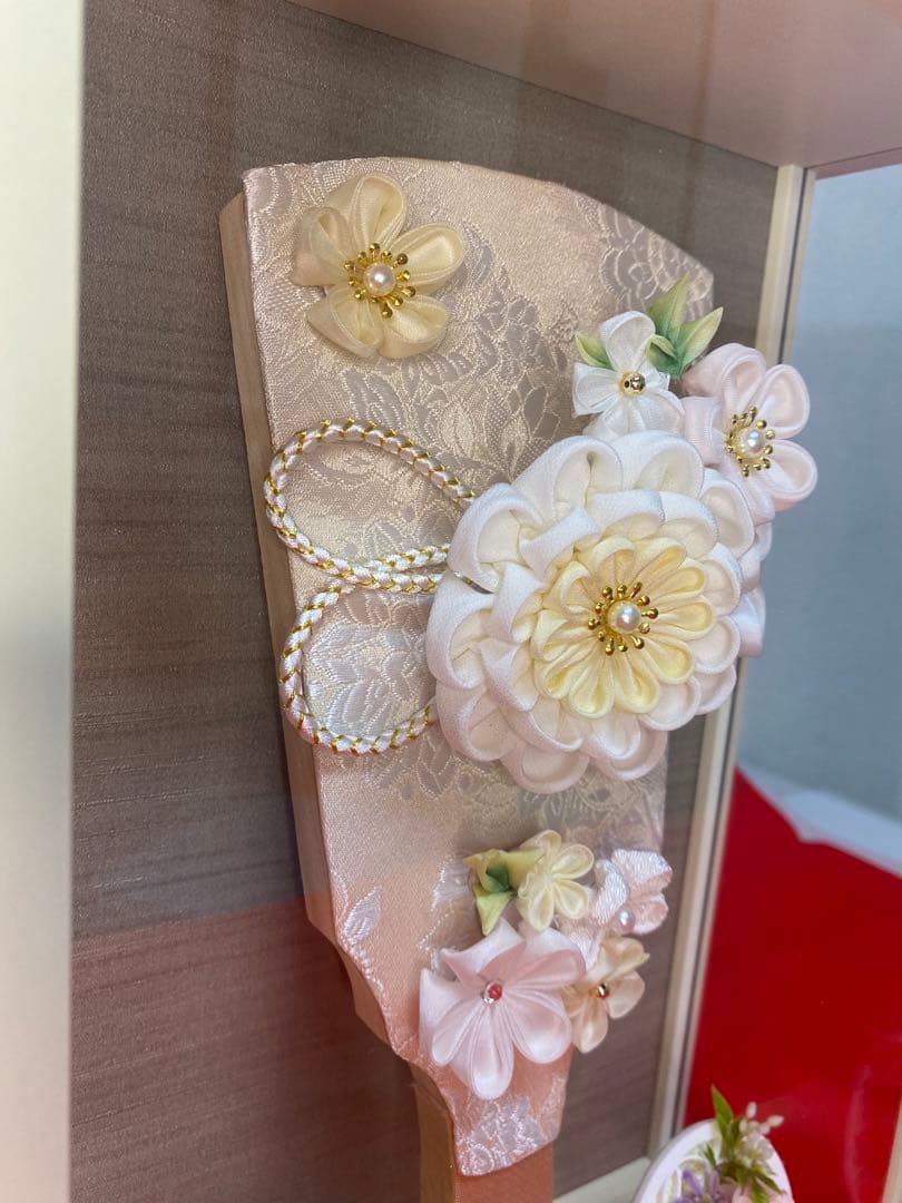 東京久月　つまみ細工額入　羽子板・壁掛け・間口約２４×奥行約１１×高さ約３３㎝