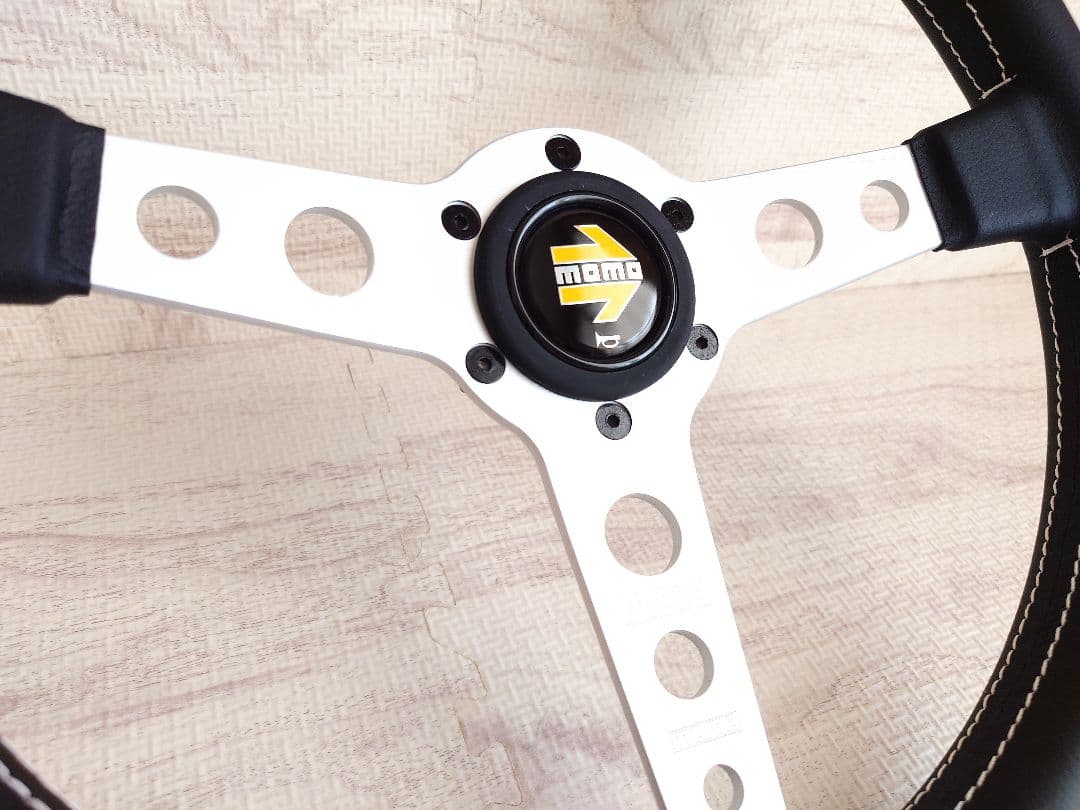 momo ステアリング プロトタイプ 35π シルバー