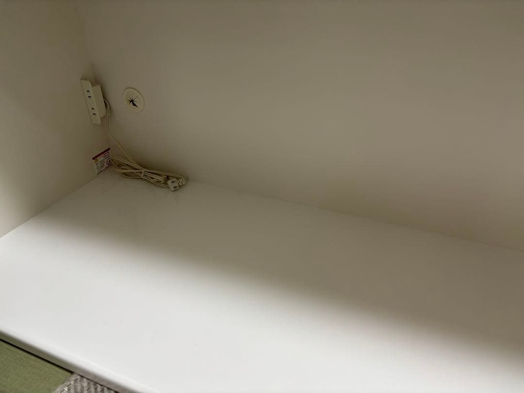 ホワイト食器棚