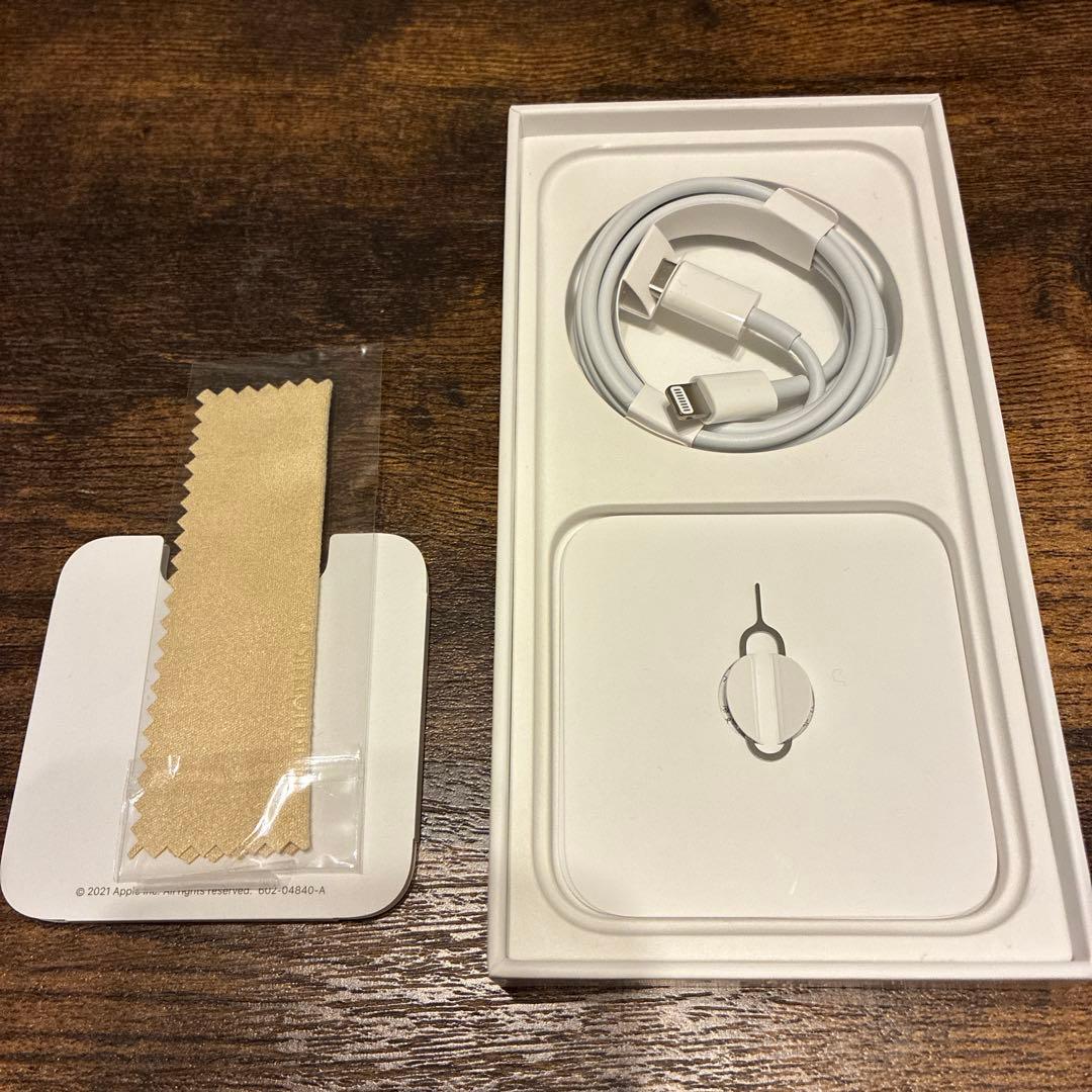 【箱付】iPhone 13 ミッドナイトグリーン 付属品多数