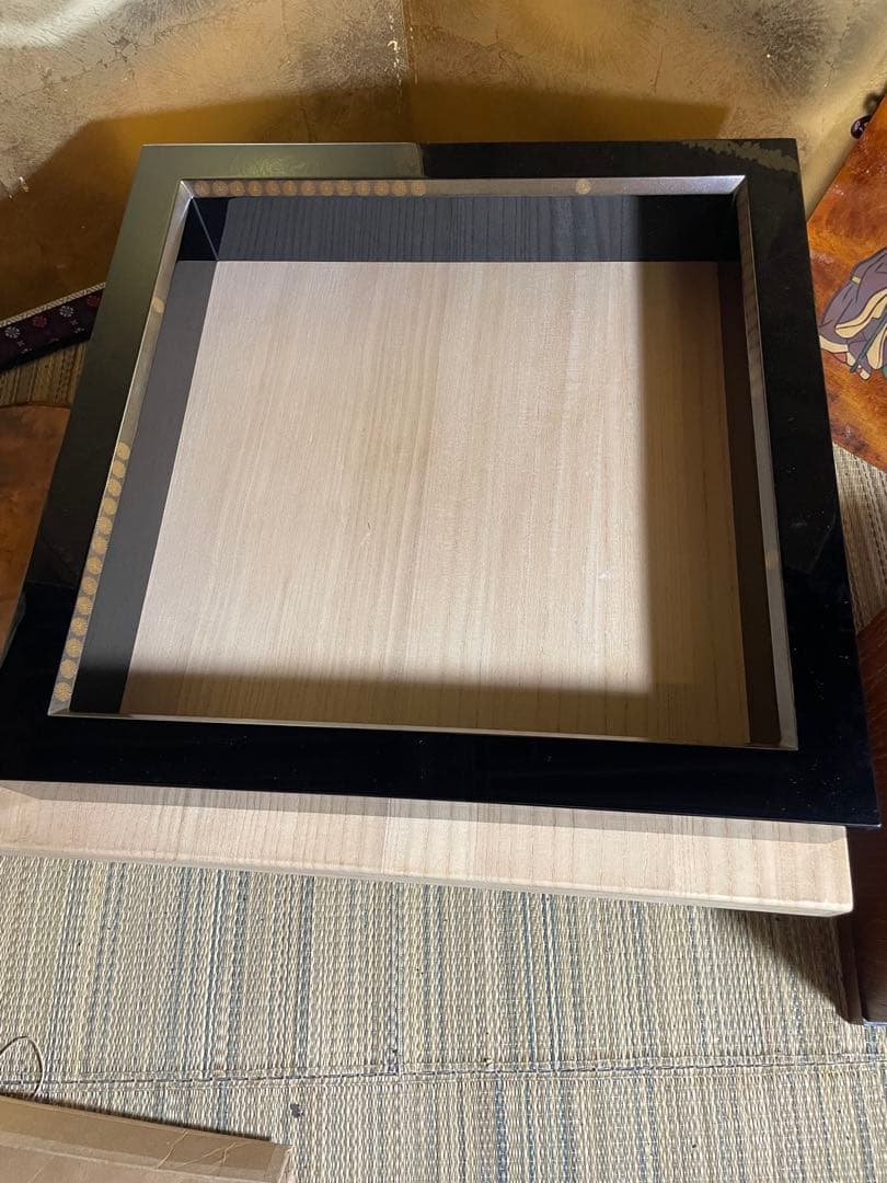 輪島塗　炉縁　目代宗芳作　 押面銀唐松　共箱　木製真塗 共箱　 未使用　茶道具