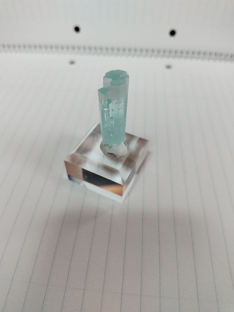 アクアマリン　原石　Aquamarine