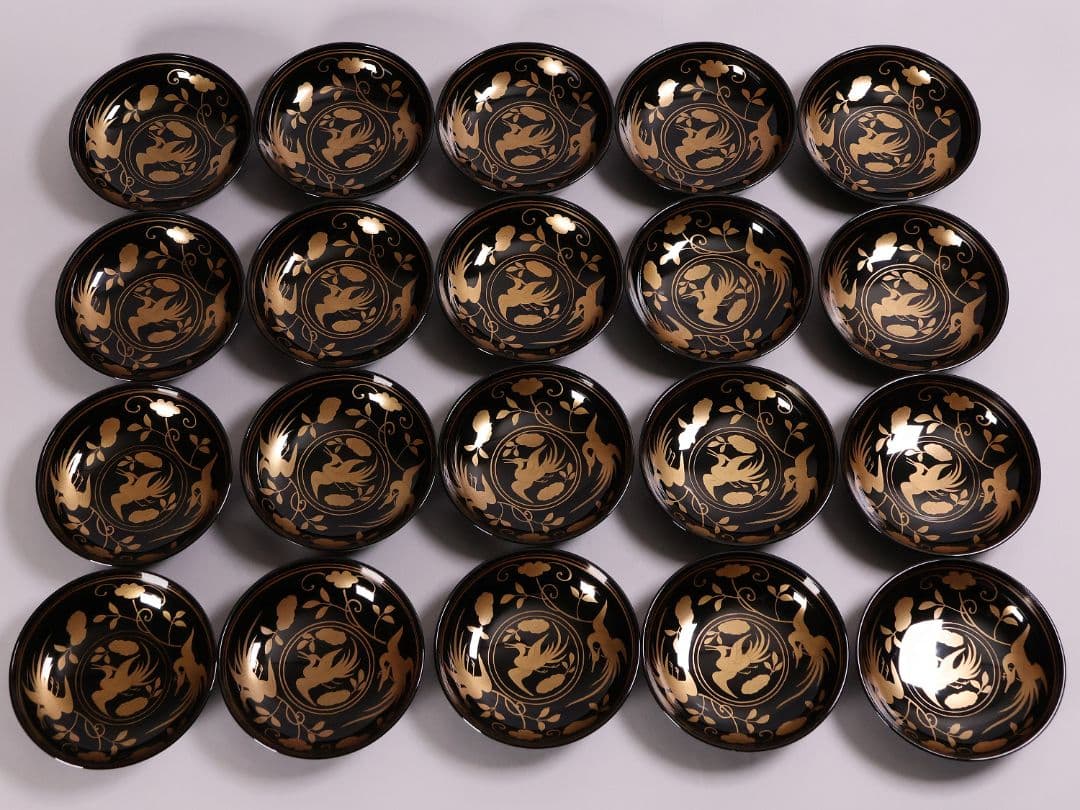 【MA723】木製漆器 長寛写 金蒔絵 黒塗木皿 二十客 吉祥鶴 菓子皿 小皿