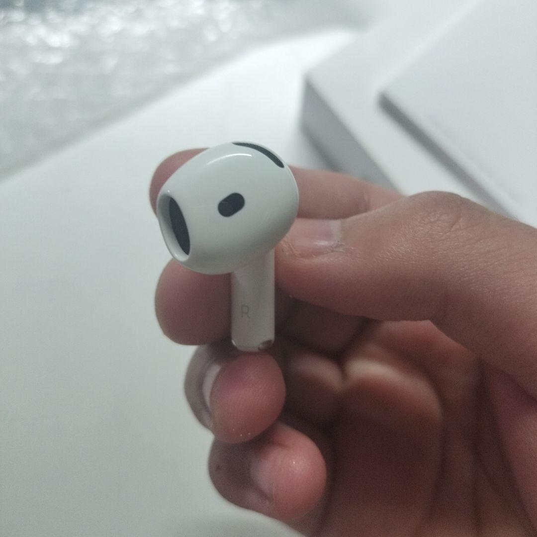 [美品] なめとこしーた AirPods4 ノイキャンありモデル