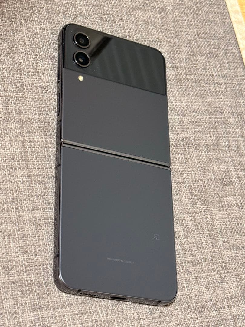 サムスン ギャラクシー Z フリップ4