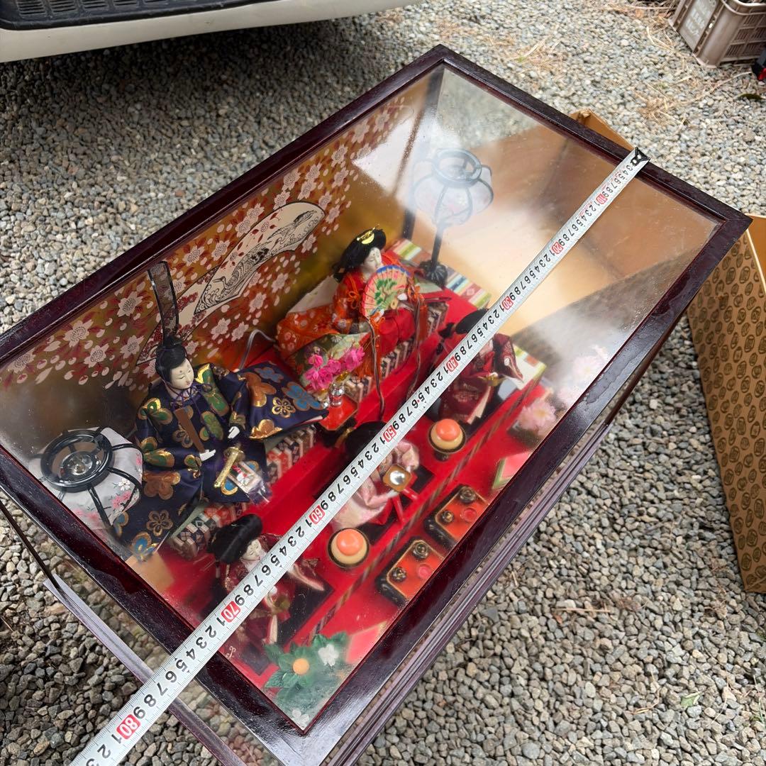 雛人形　雛壇　完成品　ガラスケース入り　オルゴール付き