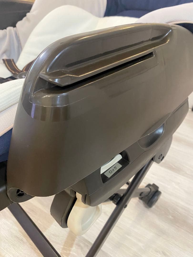 COMBI コンビ　ネムリラ シンプライト ハイローチェア テーブル　手動