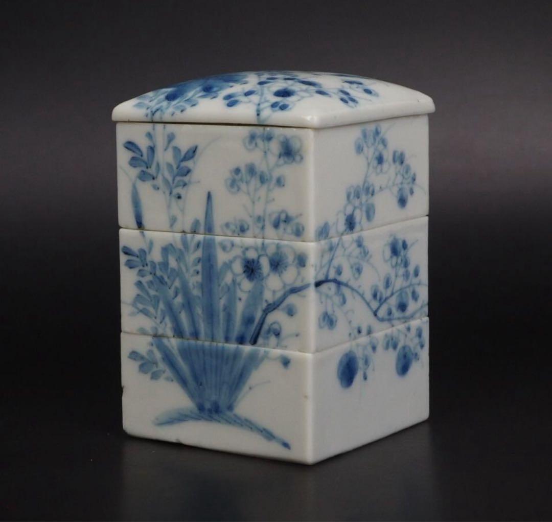 送料無料　江戸時代 　梅図三段重箱　ｈ12.5×7.5×7.5ｃｍ