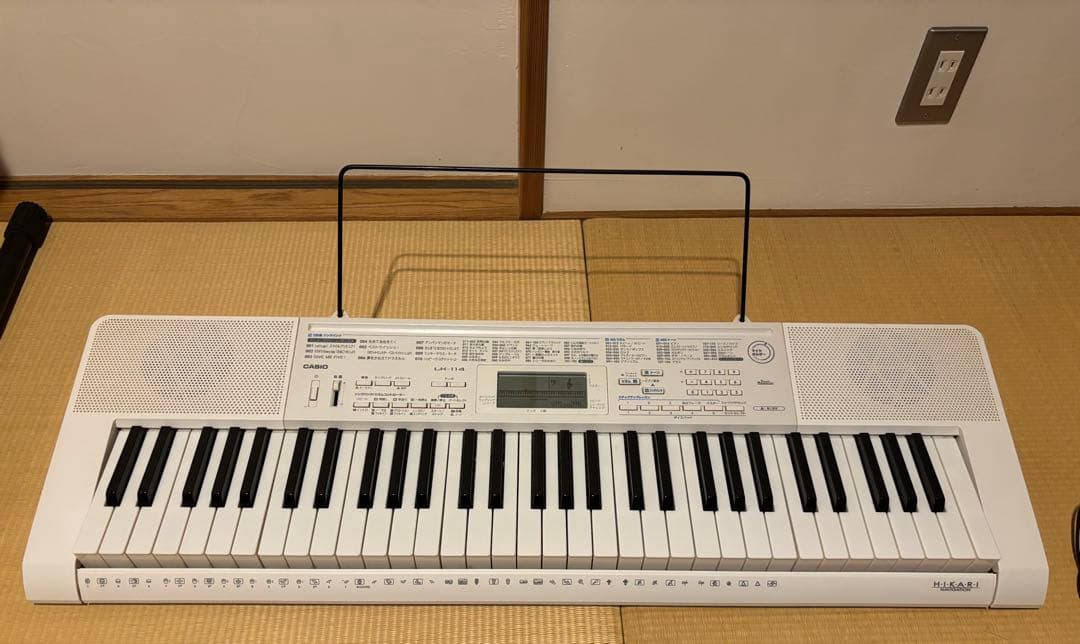 CASIO 電子ピアノ 光ナビゲーションつきLK-114（LK-115）