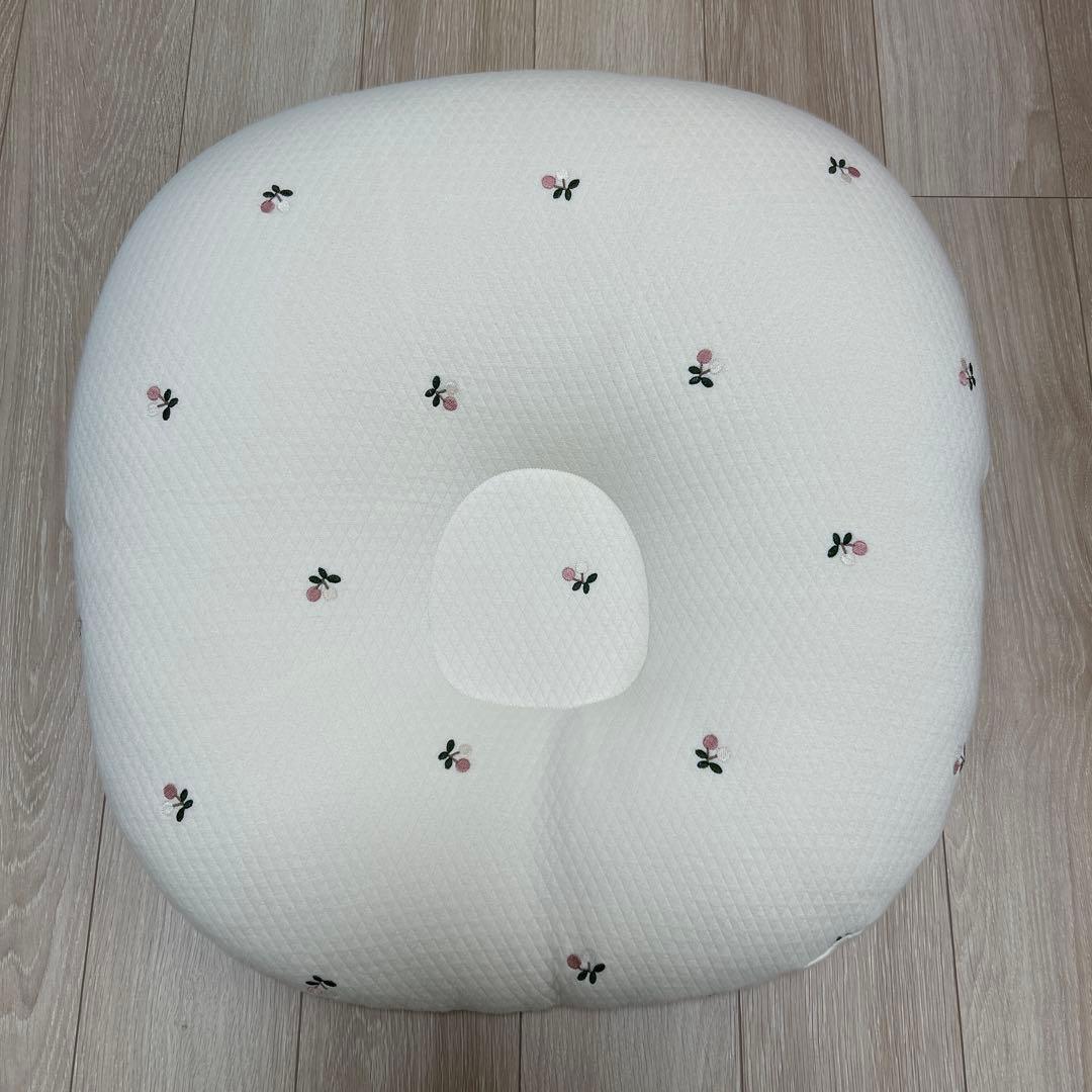 ロトトクッション(吐き戻し防止・背中スイッチ予防)ツートンチェリー柄