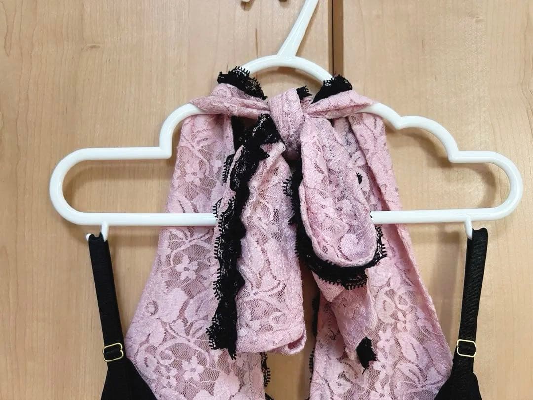 GOLDS♡レースリボン♡ホルターネック♡キャミトップス♡ブラック×ベビーピンク