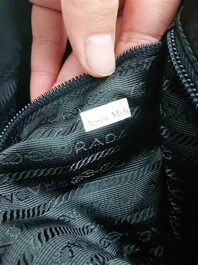 ◎プラダ PRADA メッセンジャーバッグ ナイロン ブラック系 メンズ