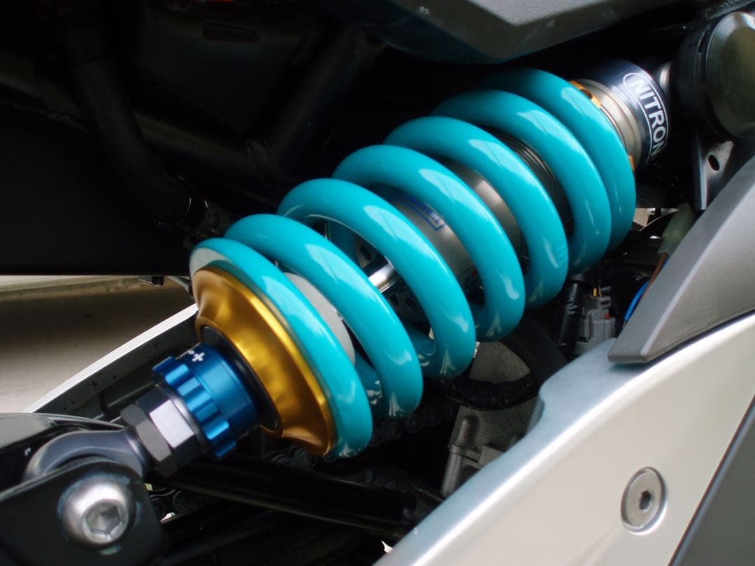 NITRON　リヤショック