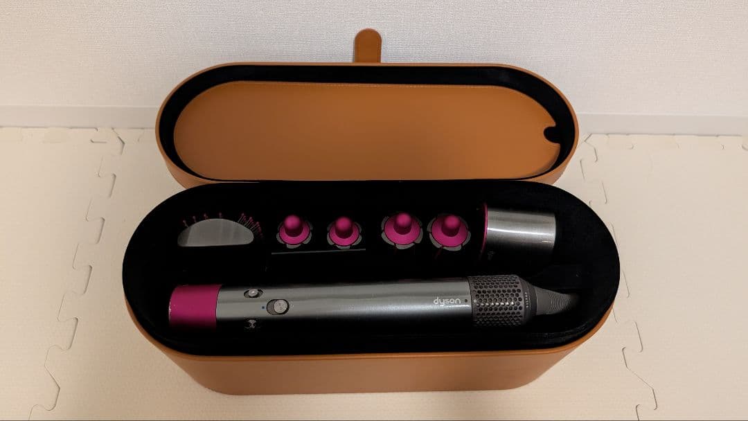 【dyson/ダイソン】エアラップドライヤーSH01 アタッチメント付