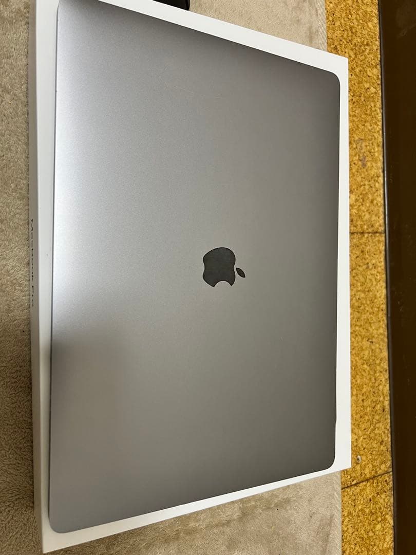 MacBook本体 MacBook Pro 2019 16inch 2TB 32GB core i9