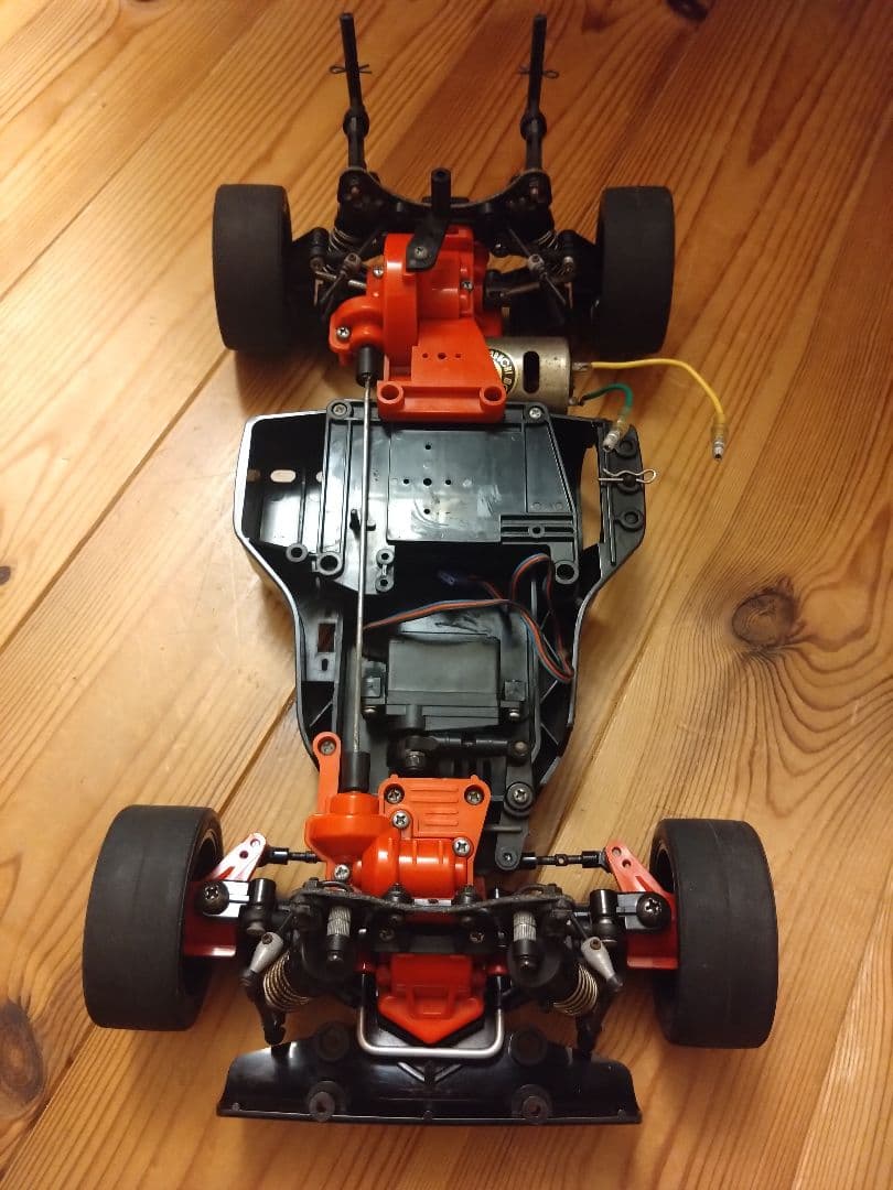 555 　ボディ　VOLVO　ボルボ　850　TA02 シャーシ セット