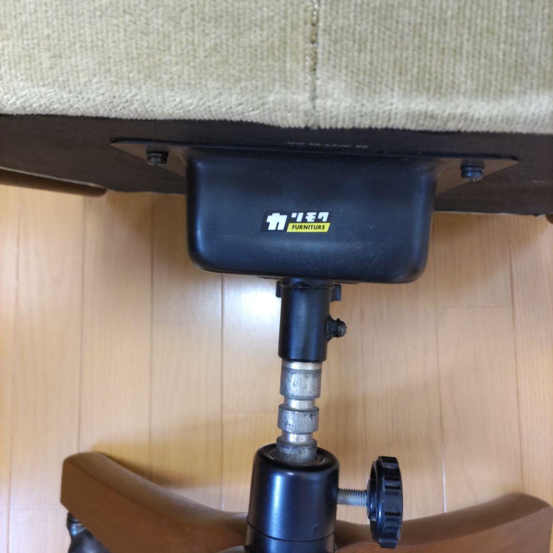 オリーブグリーン デスクチェア 回転式