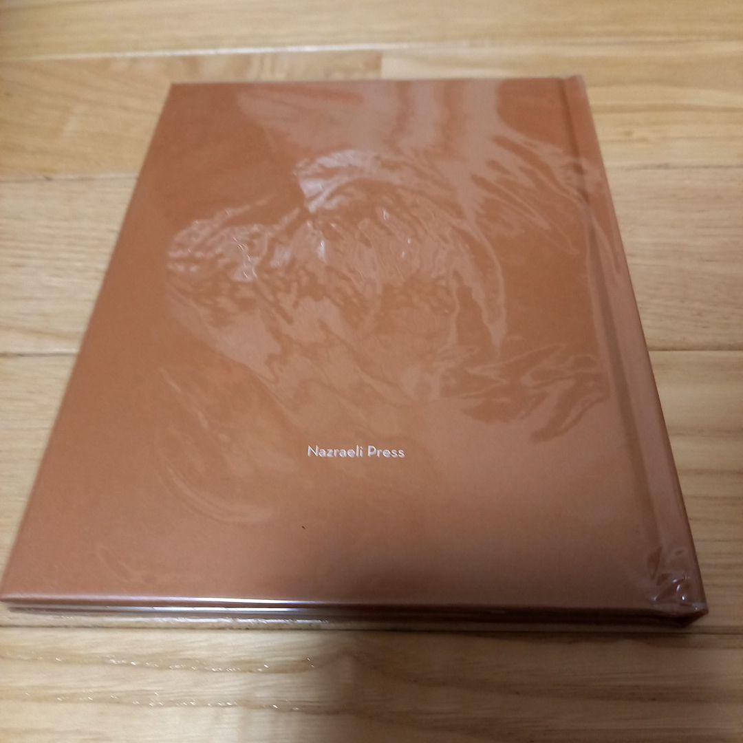 安楽寺えみ写真集　洋書　e hagaki　限定500部　直筆サイン.イラスト入り