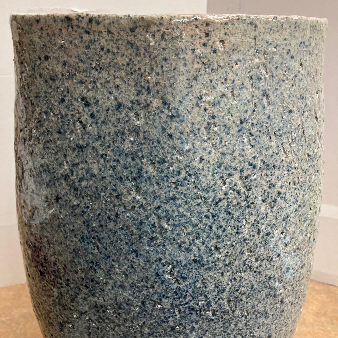 信楽焼手造り花器吹藍楕円