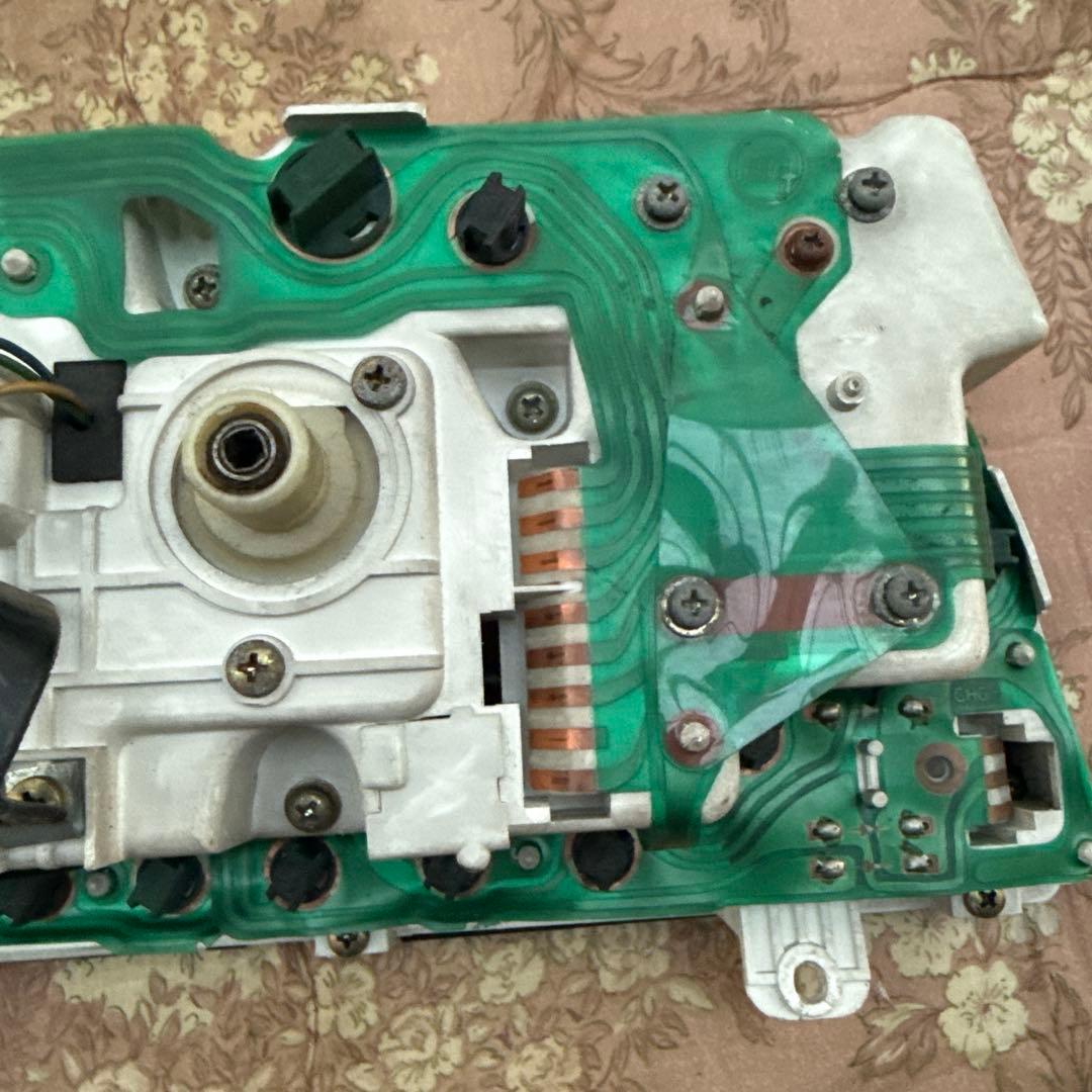 ソアラ　デジタルメーター　フード付き　スピードメーター 電子ディスプレイ