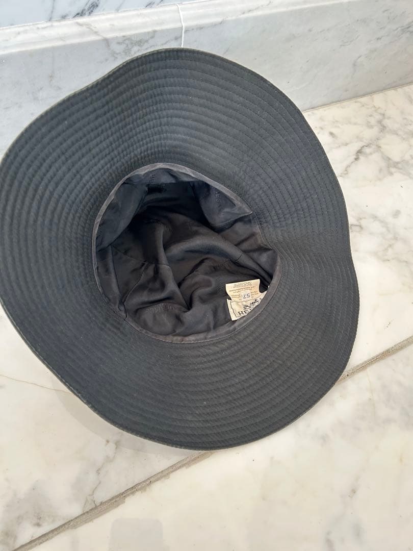 M1207様HERMES ブラック ロゴ付きアウトドアハット 57