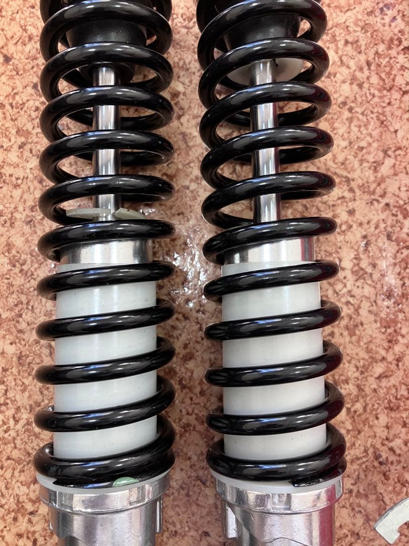 KONI 76K1302(ヨンフォア用320mm) 新品　箱付き