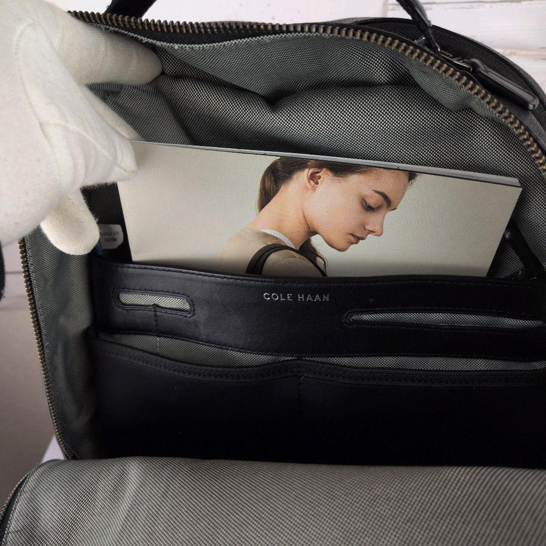 【極美品】コールハーン☆現行　A4　シボ革　2室　収納ポケット多　ビジネス