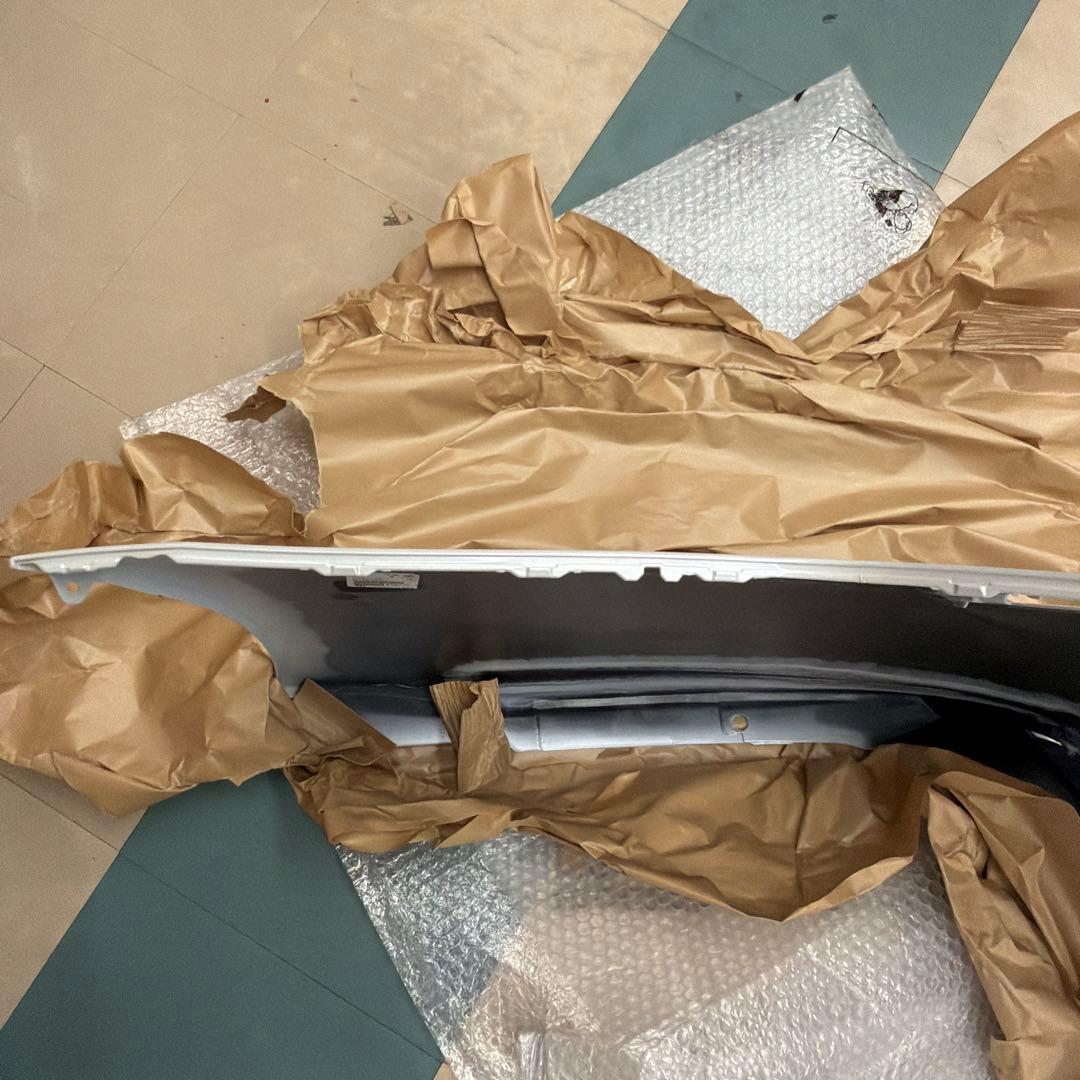 カムリWS後期 プラチナホワイトパールマイカ リアバンパー