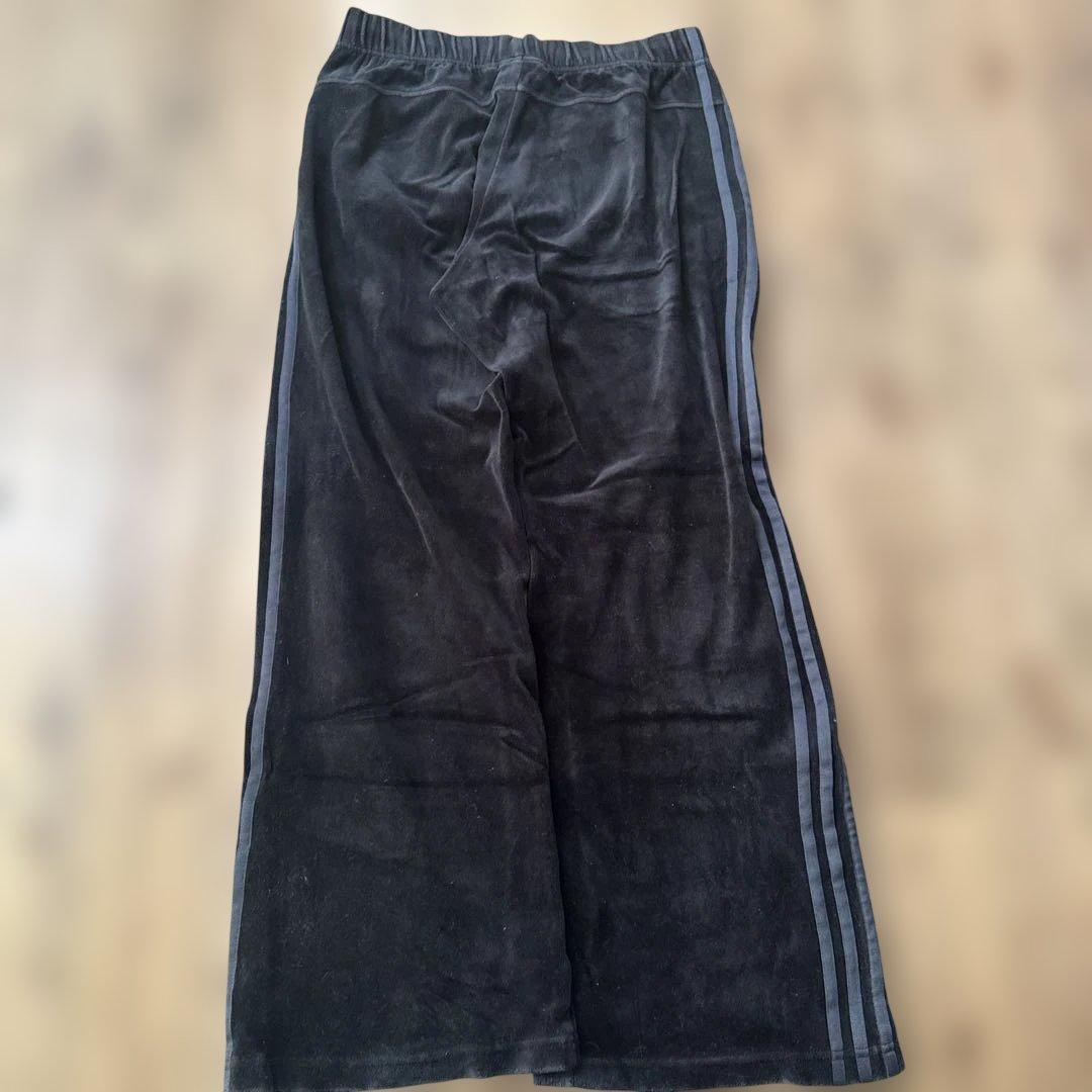 adidas 黒 ベロアジャージ　セットアップ　上下Ｍサイズ