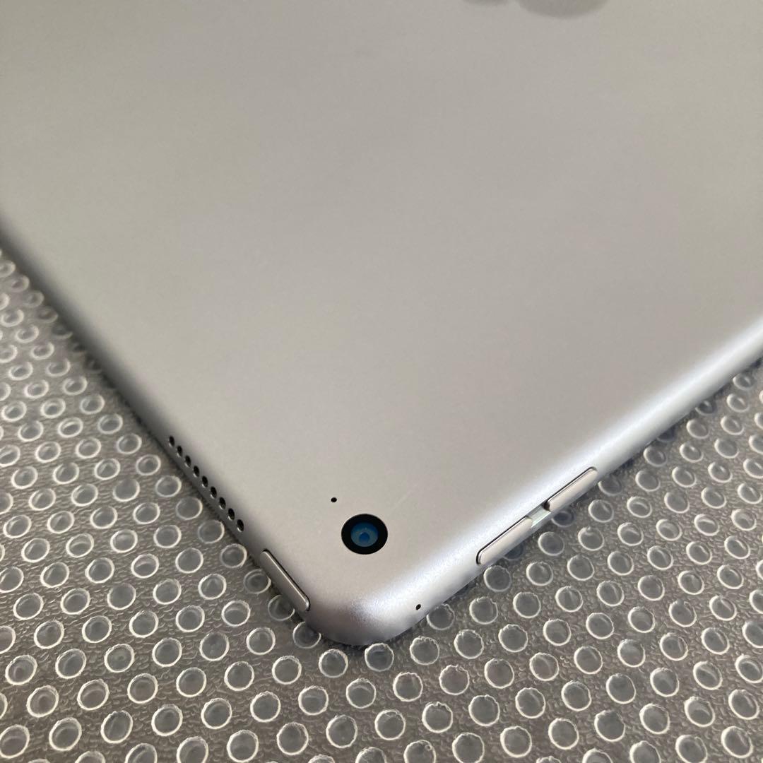 2646 外観美品☆iPad Pro 256GB 12.9インチ WIFIモデル