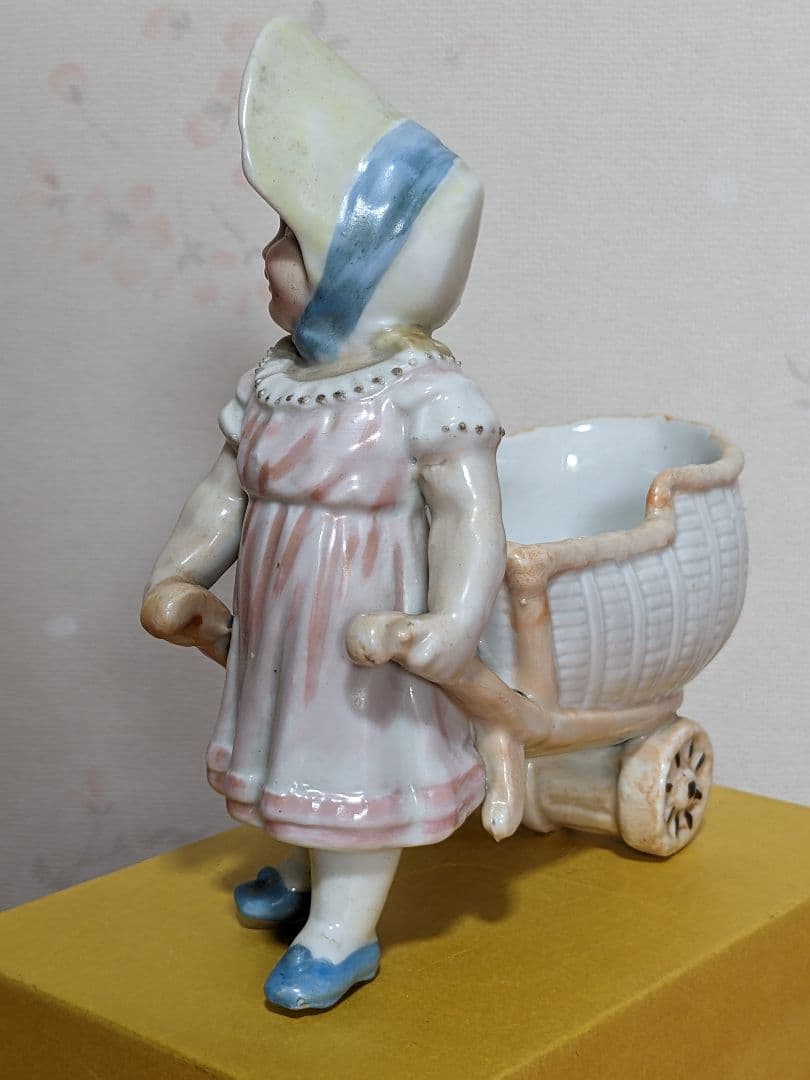 ♦明治時代 アールヌーボ 陶磁器人形 小物入れ？渋沢栄一 ポスター 骨董品