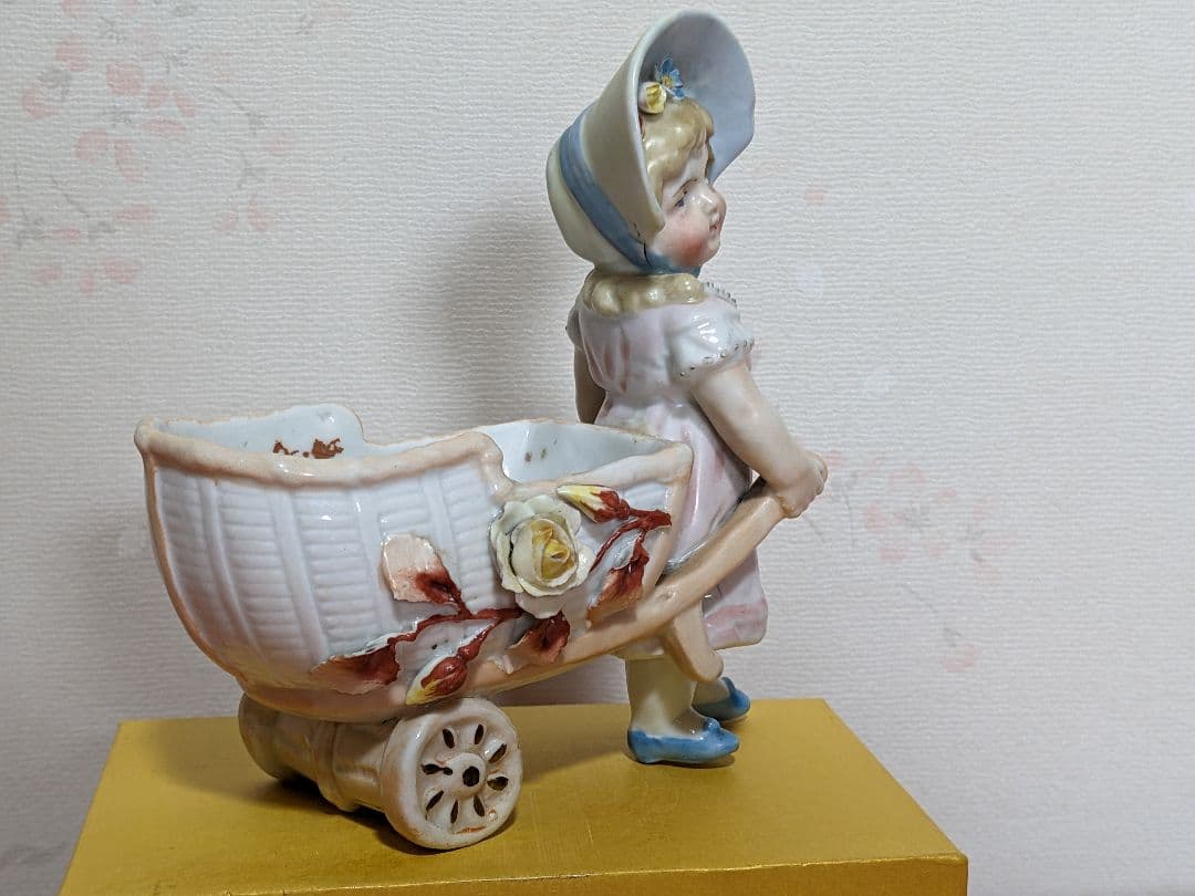 ♦明治時代 アールヌーボ 陶磁器人形 小物入れ？渋沢栄一 ポスター 骨董品