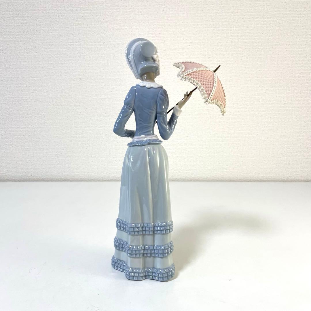 LLADRO リヤドロ アランフェスの貴婦人 陶器 人形