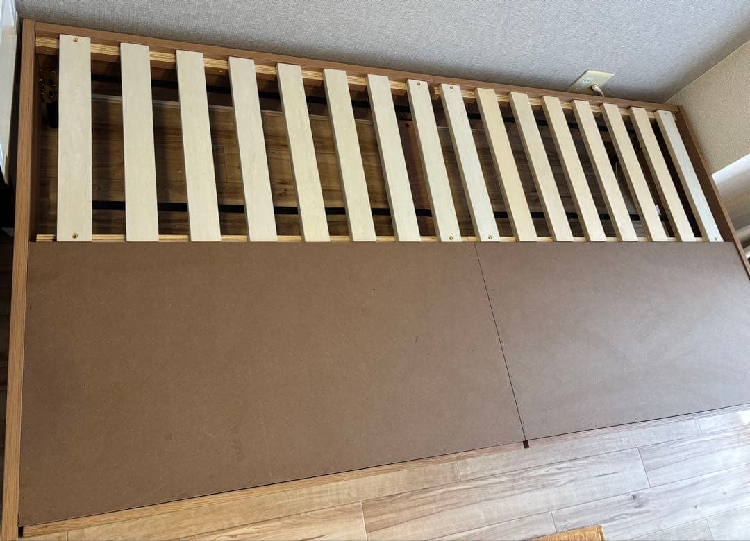 【送料込み】LOWYA 収納付ベッド　シングル　フレーム　ロータイプ　美品