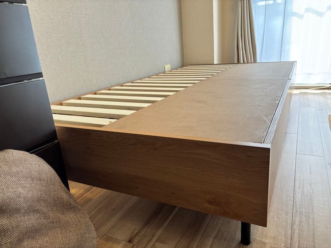 【送料込み】LOWYA 収納付ベッド　シングル　フレーム　ロータイプ　美品