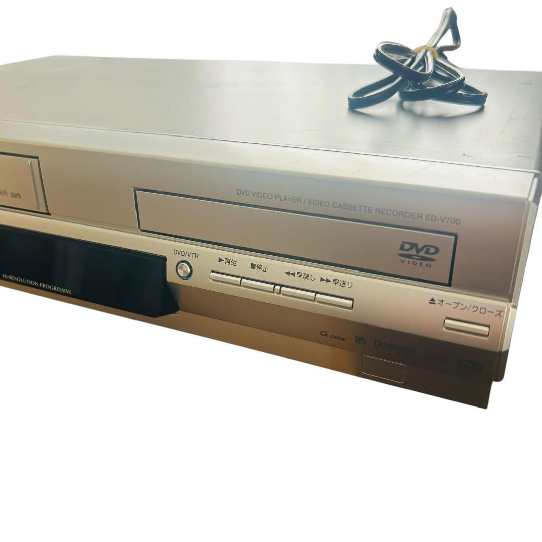 TOSHIBA 東芝 SD-V700 VHSビデオデッキ一体型DVDプレーヤー