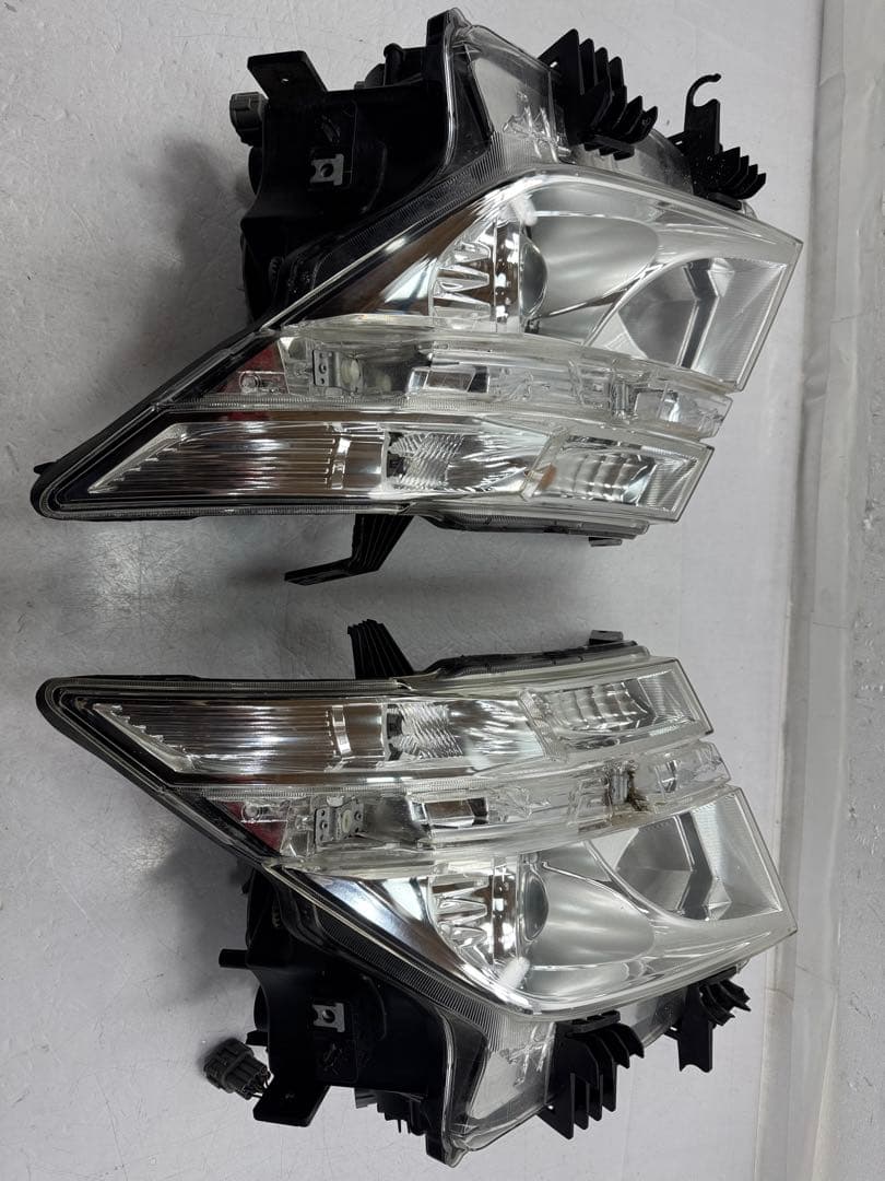 日産 エルグランド E52前期 左右セット ヘッドライト 100-23009